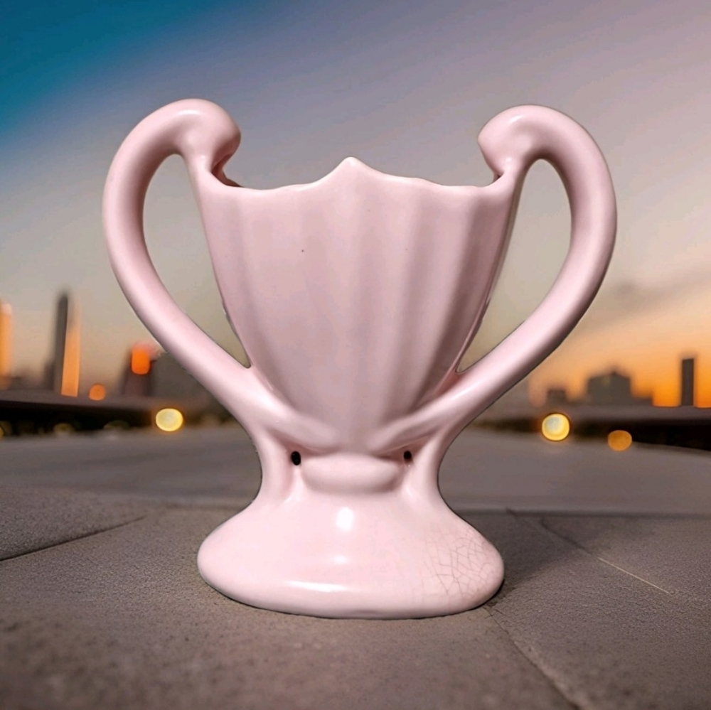 Vintage 1950's Camark Pottery 404 USA Double Handle Pink Trophy Vase-7.5" H